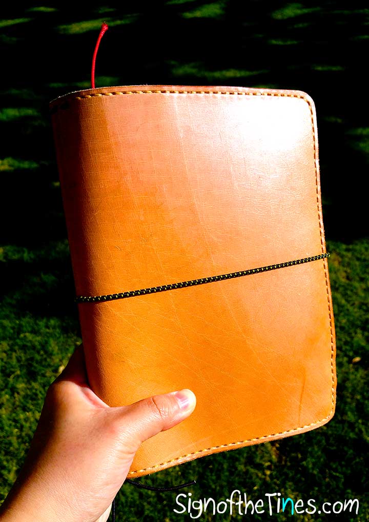 Sunday LEather Craft Traveler's Notebook